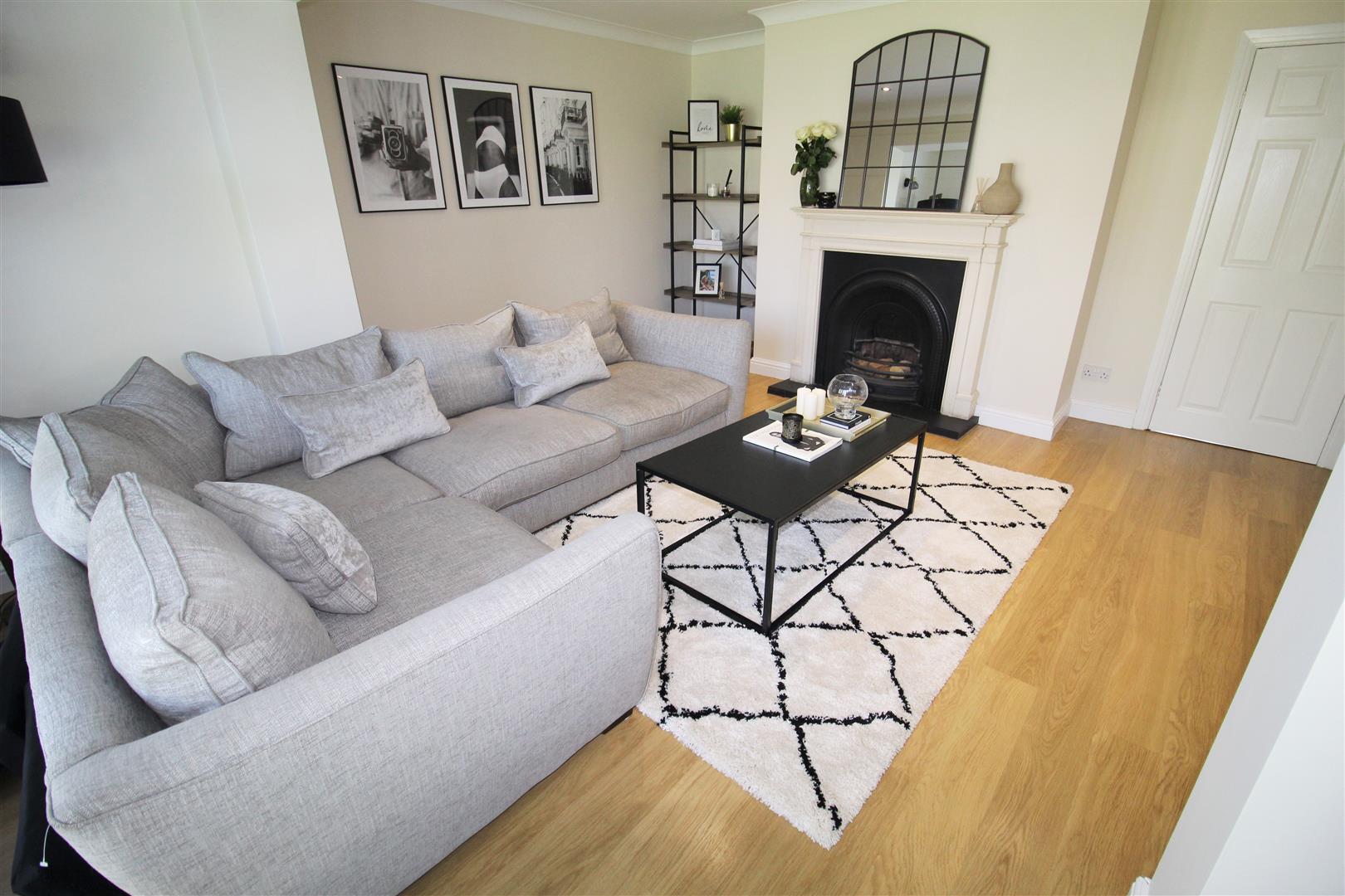 Extended Lounge